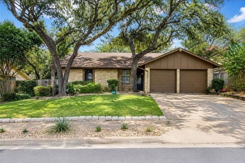 2717 Deeringhill Dr, Austin, TX, 78745-5111 | Card Image