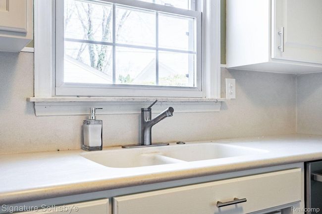 15526 Buckingham Ave, House other with 2 bedrooms, 1 bathrooms and null parking in Beverly Hills MI | Image 12