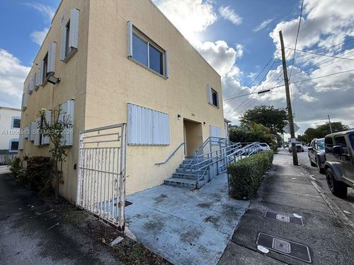 apt-4-229 Nw 10th Ave, Miami, FL, 33128-1216 | Card Image