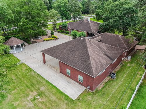 700 Carriage Hills Blvd, Conroe, TX, 77384-3613 | Card Image