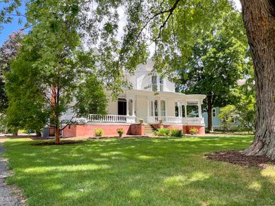 303 Park Avenue W, House other with 5 bedrooms, 2 bathrooms and 3 parking in Princeton IL | Image 3