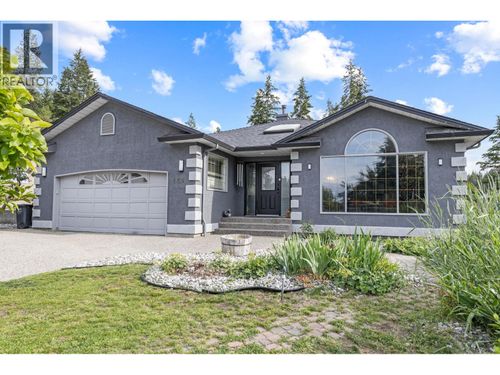 145 Magic Dr, Kelowna, BC, V1V1N2 | Card Image