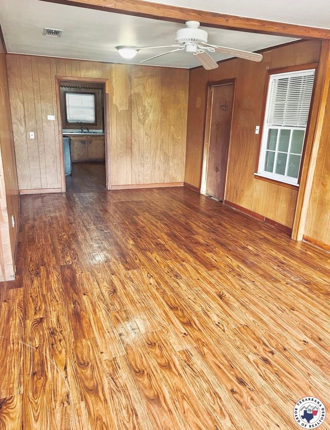 302 W Runnels St, House other with 3 bedrooms, 2 bathrooms and null parking in New Boston TX | Image 4