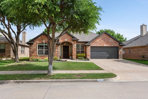 5804 Parkplace Dr, Argyle, TX, 76226-2224 | Card Image