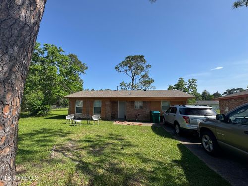 2730 E Angela Cir, Gulfport, MS, 39503-3700 | Card Image