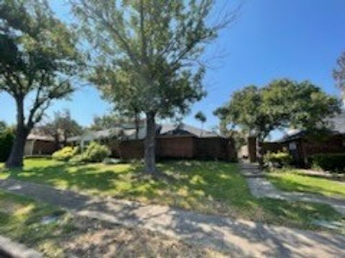 10228 Ridge Oak St, Dallas, TX, 75227-7662 | Card Image
