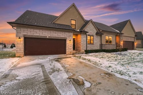 600 Cornerstone Dr, Oxford, MI, 48371-3744 | Card Image