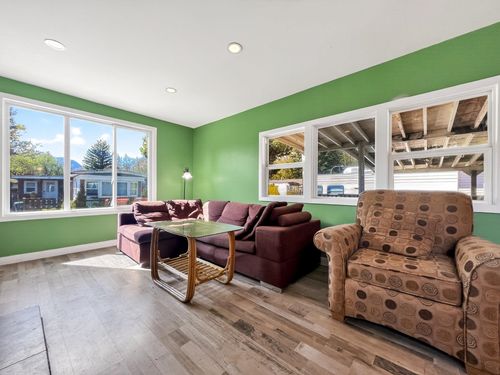 39-40157 Government Rd, Garibaldi Highlands, BC, V0N1T0 | Card Image