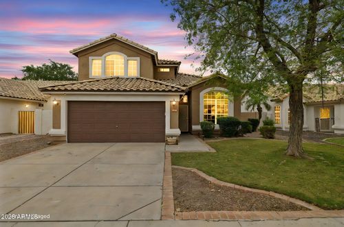 7445 W Los Gatos Dr, Glendale, AZ, 85310-5610 | Card Image
