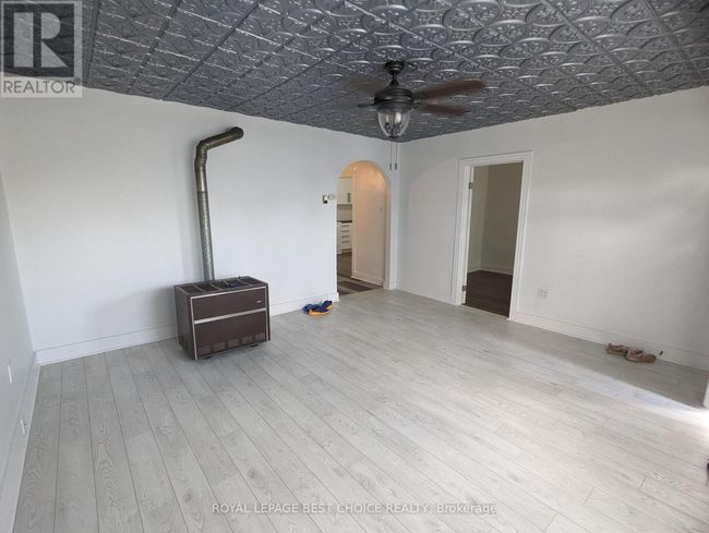 54 Cobalt St, Home with 9 bedrooms, 5 bathrooms and 4 parking in Cobalt ON | Image 11
