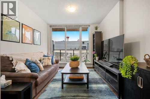 450 8 Ave Se, Calgary, AB, T2G1T2 | Card Image