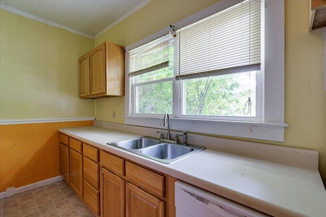 102 W 8 Th St, House other with 2 bedrooms, 1 bathrooms and null parking in Chickamauga GA | Image 10