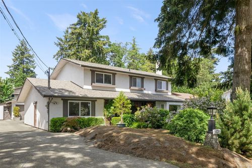 1020 Lucas Ave, Saanich, BC, V8X3P7 | Card Image