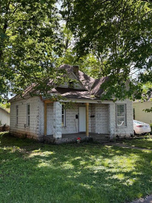 946 W Poplar Street, Springfield, MO, 65802 | Card Image