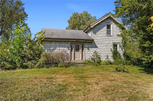 9941 Nichols Rd, Windham, OH, 44288-9742 | Card Image