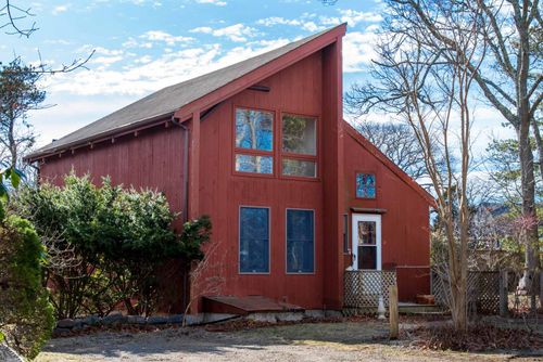 17 Chapman Ln, Edgartown, MA, 02539-7436 | Card Image