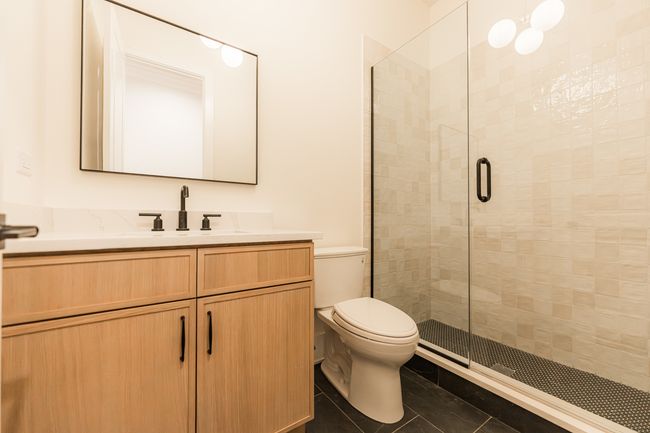 powder room | Image 18