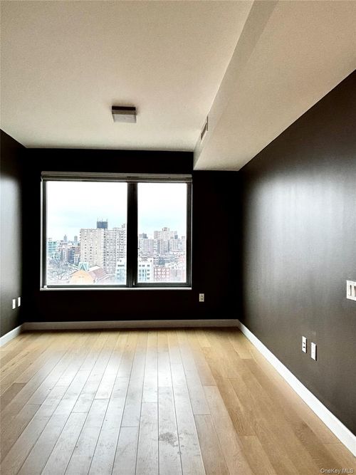 13835 39th, New York, NY, 11354 | Card Image