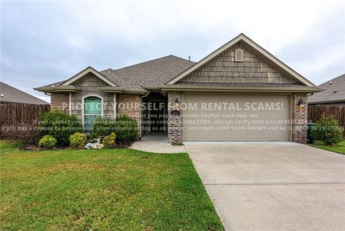 4636 W Croft Dr, Fayetteville, AR, 72704-5036 | Card Image