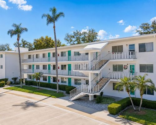 104-8454 111th St, SEMINOLE, FL, 33772-4243 | Card Image
