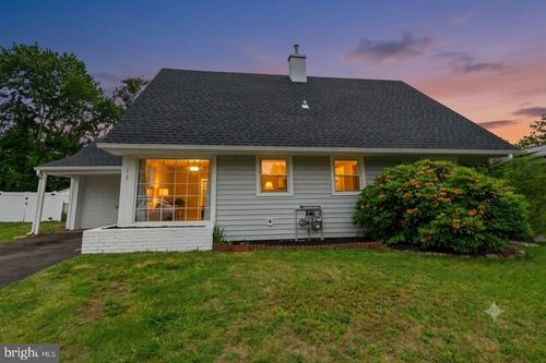 16 Bently Ln, Willingboro, NJ, 08046-1509 | Card Image