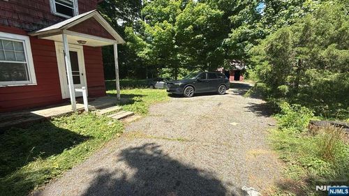 1581 Sussex Tpke, Randolph, NJ, 07869-1845 | Card Image