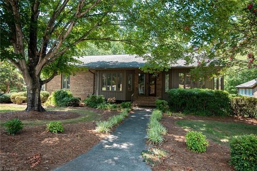 137 Breckindale Cir, Winston-Salem, NC, 27104-4461 | Card Image