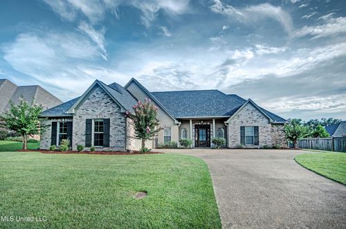 112 Rockbridge Xing, Clinton, MS, 39056-5035 | Card Image
