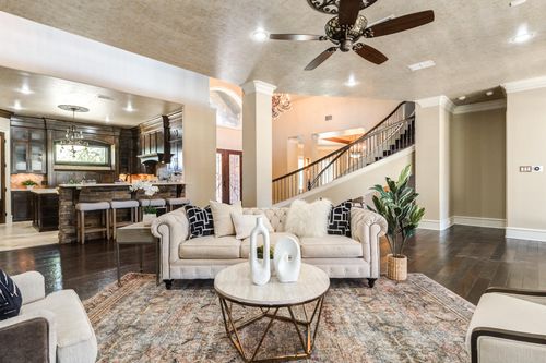 15 Whisperwood Cir, Lubbock, TX, 79416-3126 | Card Image