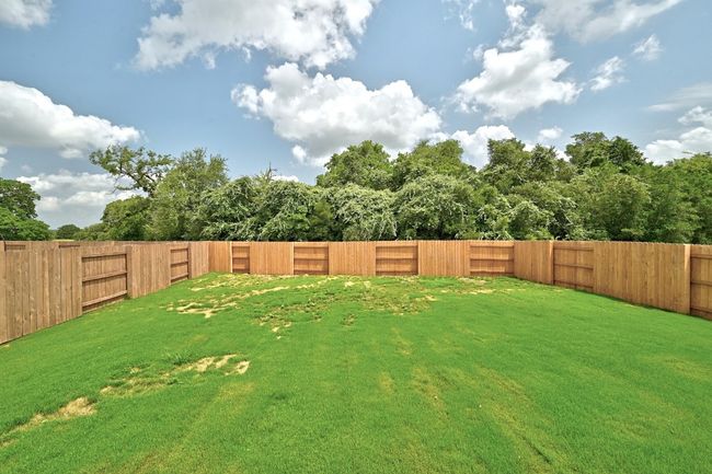 View of yard | Image 22