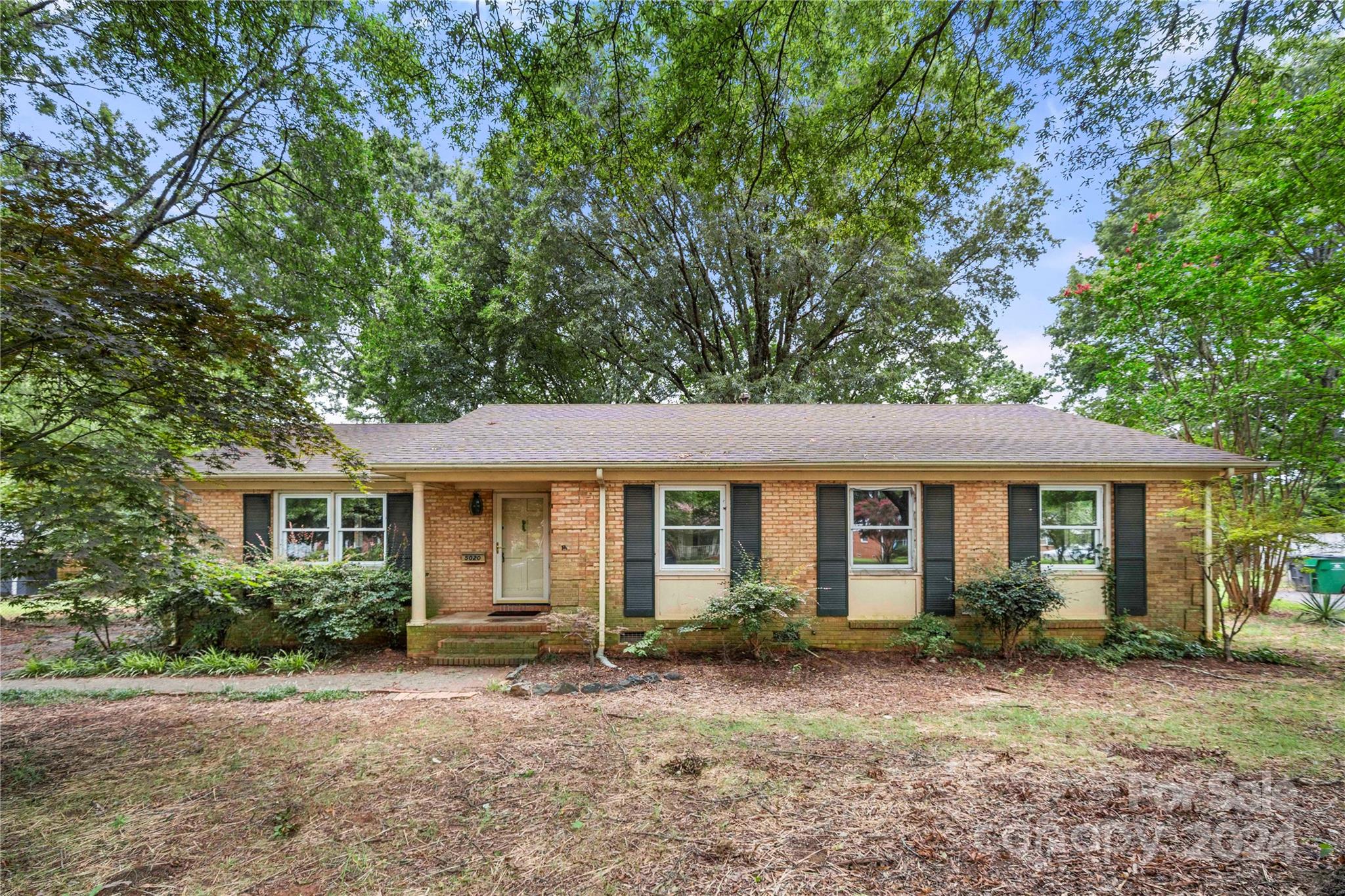 Coronado Dr, Charlotte, NC 28212