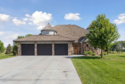 8730 Hillswick Trl, Brooklyn Park, MN, 55443-1922 | Card Image