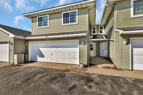 105 Glenshire Blvd S, Watkins, MN, 55389-1252 | Card Image