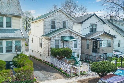 3704 Harper Ave, Bronx, NY, 10466-5909 | Card Image