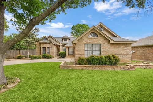 2909 Pitkin Dr, Arlington, TX, 76006-2043 | Card Image