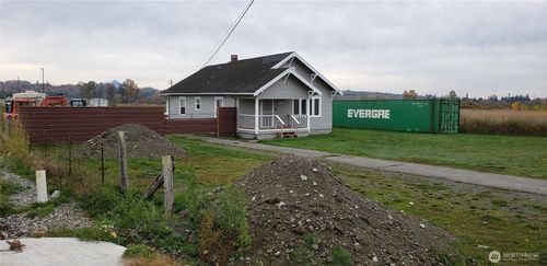 15627 51st Ave Ne, Marysville, WA, 98271-7507 | Card Image