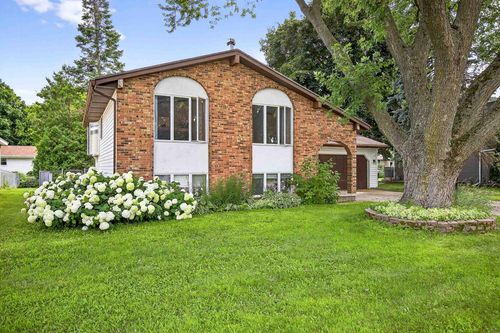 2479 Valiant Lane, GREEN BAY, WI, 54304 | Card Image