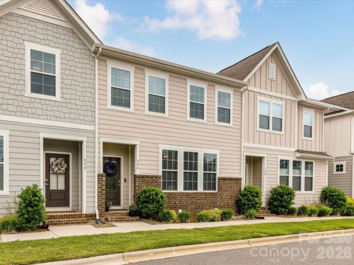 546 Amalfi Dr, Davidson, NC, 28036-6957 | Card Image