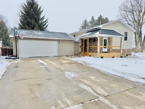 135 Amasa St, Woodland, MI, 48897-9724 | Card Image