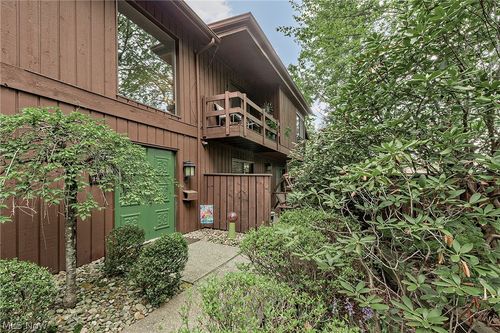 1936 Hemlock Dr, Kent, OH, 44240-5934 | Card Image