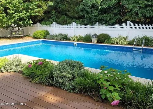 100 Wicklow Ct, Toms River, NJ, 08755-3269 | Card Image