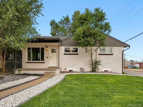 3699 Grape St, Denver, CO, 80207-1141 | Card Image