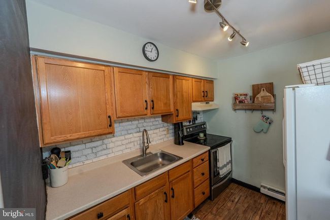 522 Colonial Dr, Townhouse with 3 bedrooms, 1 bathrooms and null parking in EAST GREENVILLE PA | Image 14