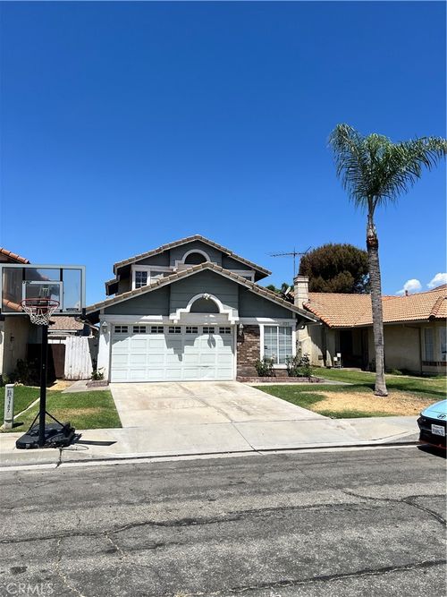 1195 Bautista Ln, Colton, CA, 92324-6606 | Card Image
