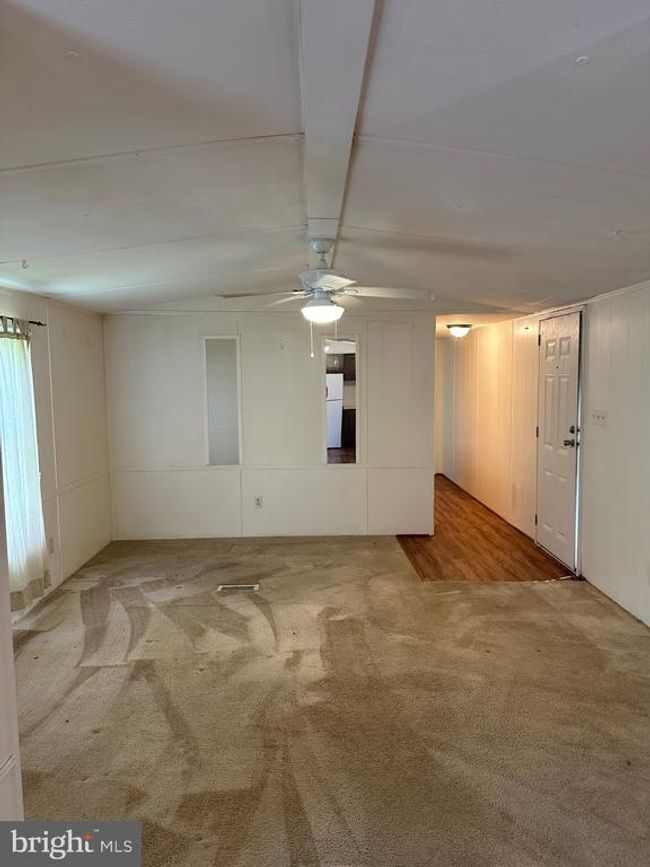 97 Skyhawk Trl, Home with 3 bedrooms, 2 bathrooms and null parking in HARPERS FERRY WV | Image 9