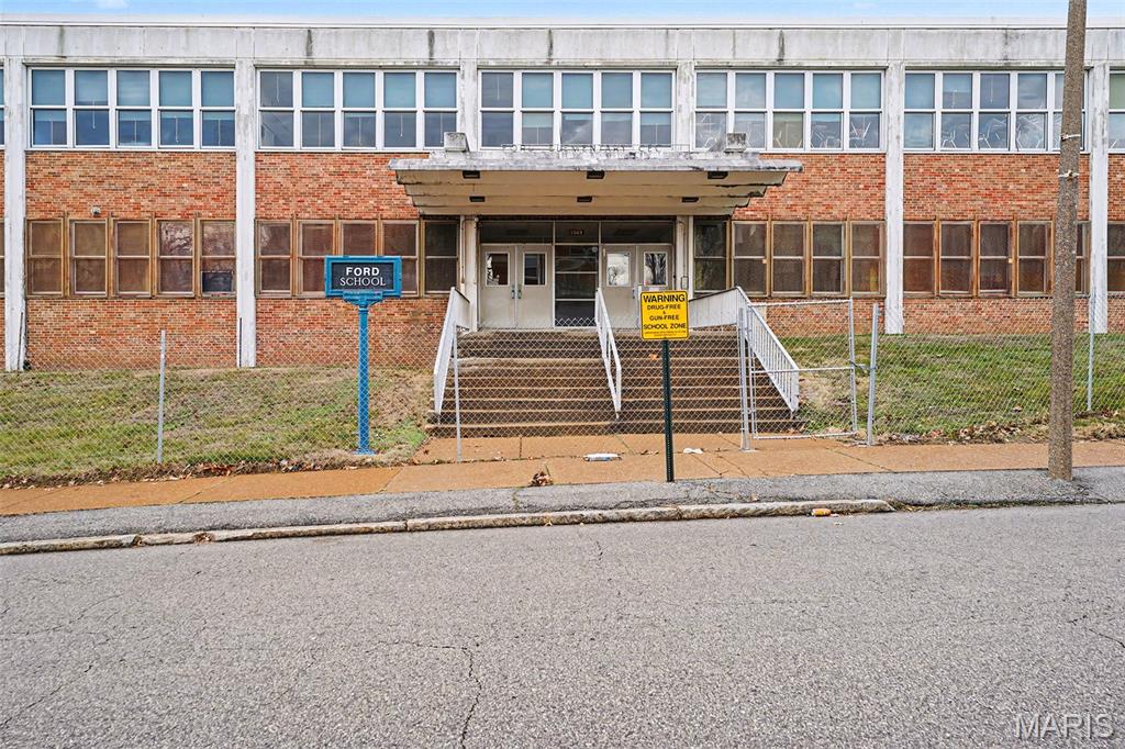 Commercial Sale in St Louis 2