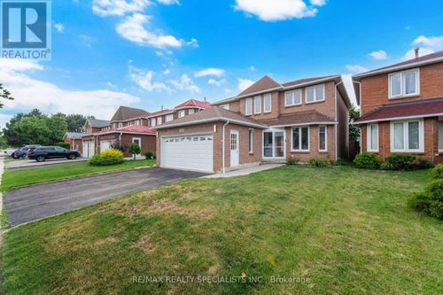271 Nahani Way, Mississauga, ON, L4Z3B8 | Card Image