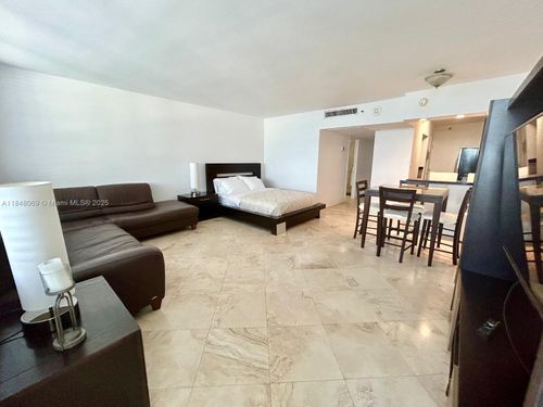 1519-100 Lincoln Rd, Miami Beach, FL, 33139-2013 | Card Image