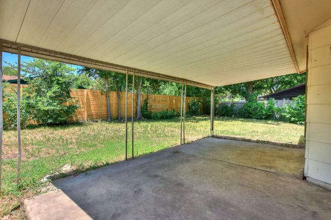 Covered Back Patio | Image 28