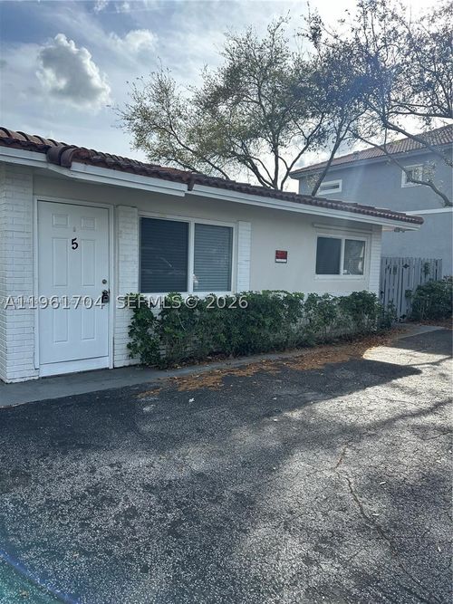 8704 Nw 38th Dr, Coral Springs, FL, 33065-4542 | Card Image